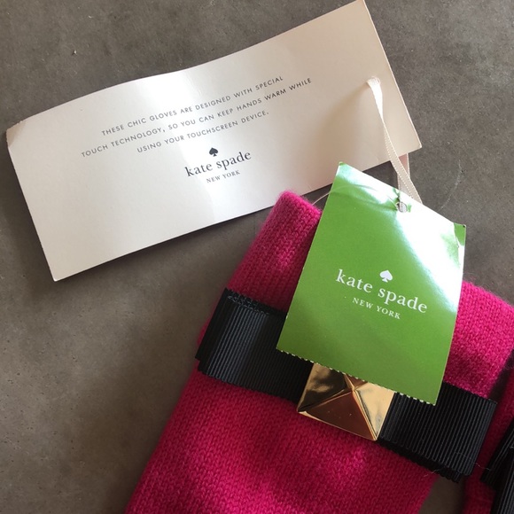 ❤️ 2/$60 Bundle ❤️ Kate Spade Tech Gloves NWT - Picture 2 of 3